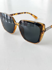 Cleo Cat Eye Sunglasses "Tortoise"