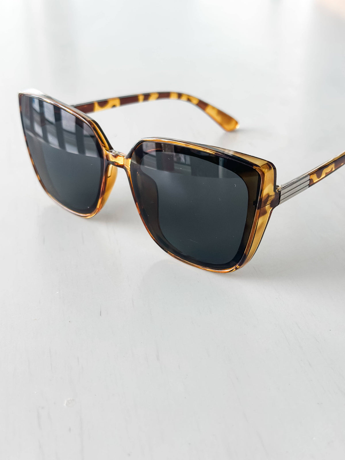 Cleo Cat Eye Sunglasses "Tortoise"