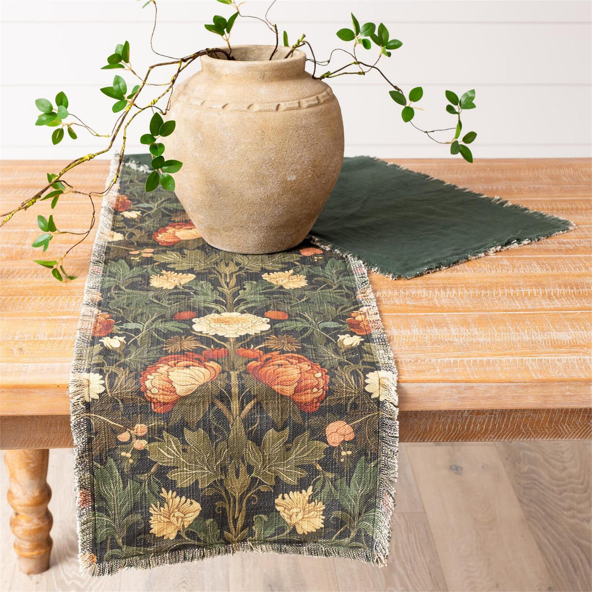 Moody Floral Table Runnder