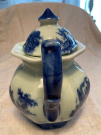 Ceramic Tea Pot and lid with Blue Asian Pattern