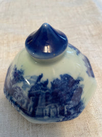 Ceramic Tea Pot and lid with Blue Asian Pattern